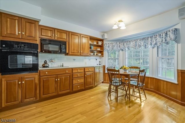 1110 Minisink Way, Westfield Town, NJ 07090