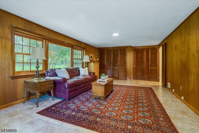 1110 Minisink Way, Westfield Town, NJ 07090