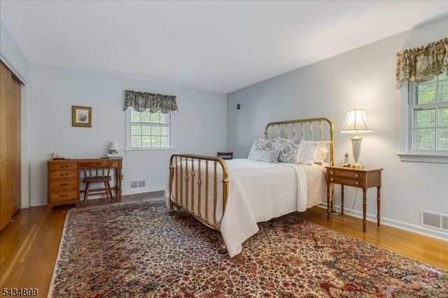 1110 Minisink Way, Westfield Town, NJ 07090