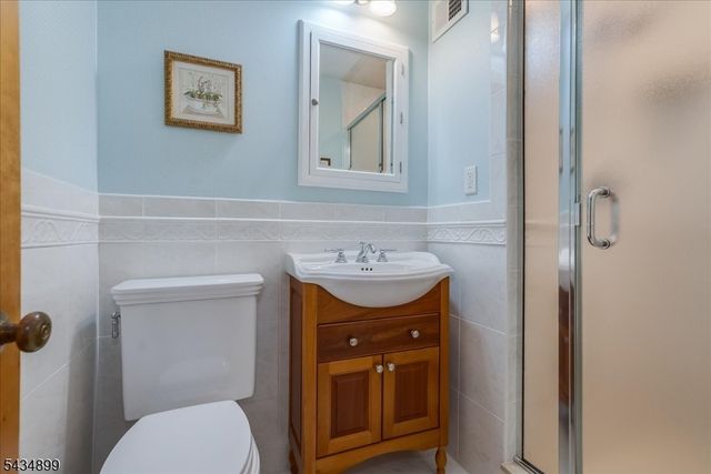 1110 Minisink Way, Westfield Town, NJ 07090