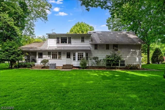 1110 Minisink Way, Westfield Town, NJ 07090