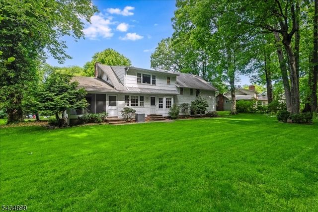 1110 Minisink Way, Westfield Town, NJ 07090