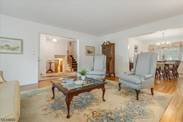1110 Minisink Way, Westfield Town, NJ 07090