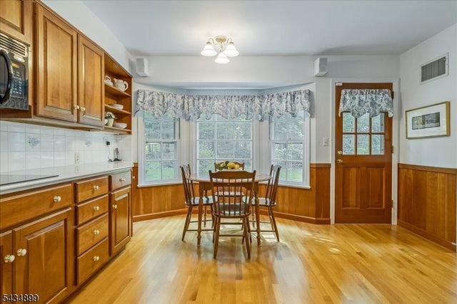 1110 Minisink Way, Westfield Town, NJ 07090