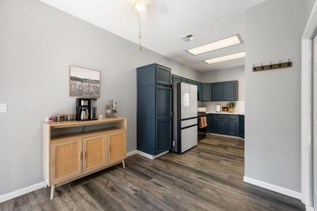 711 N Sacramento Street, Tulare, CA 93274