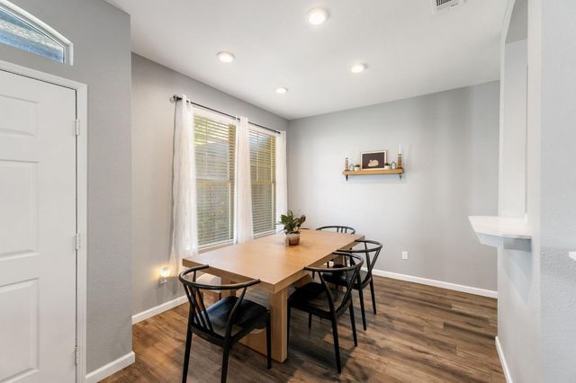 711 N Sacramento Street, Tulare, CA 93274