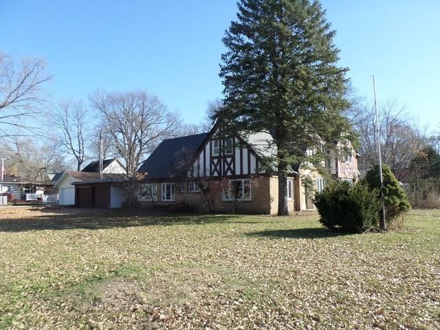 301 Riverside Drive, Charles City, IA 50616