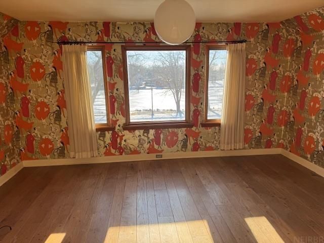 301 Riverside Drive, Charles City, IA 50616