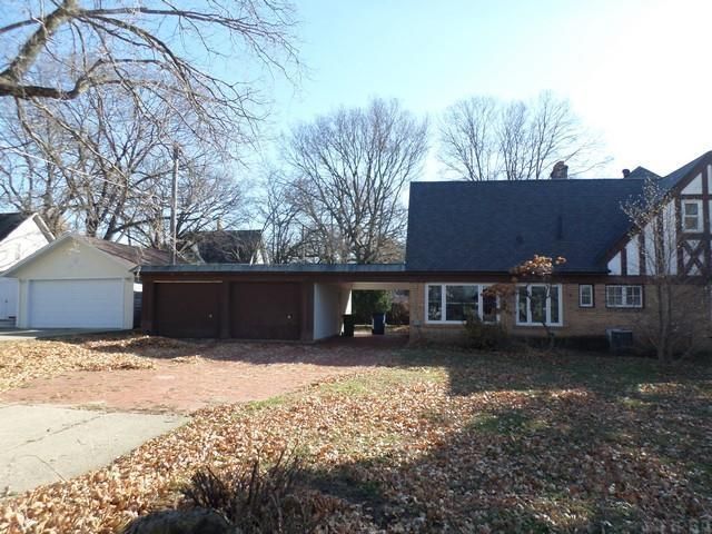 301 Riverside Drive, Charles City, IA 50616