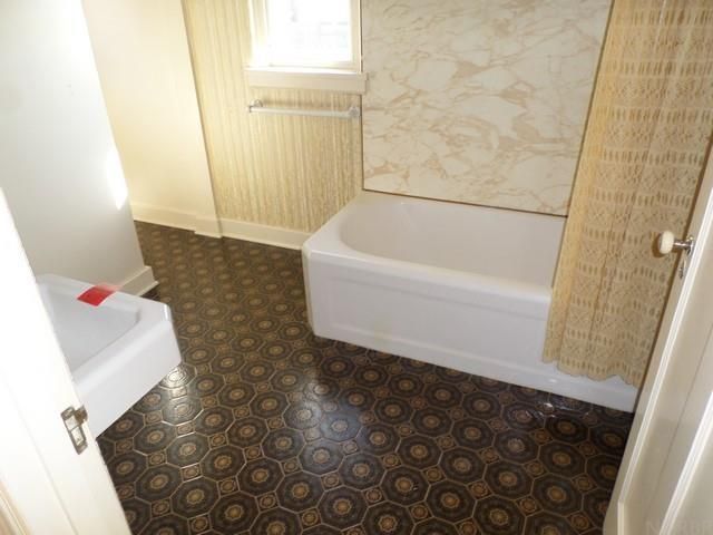 301 Riverside Drive, Charles City, IA 50616