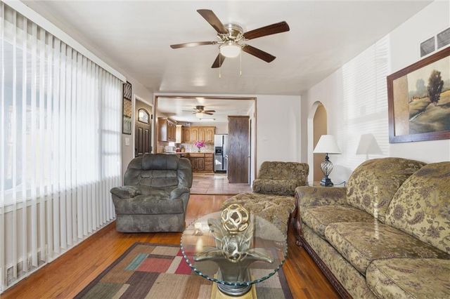 6745 Cleveland Avenue, Kansas City, MO 64132