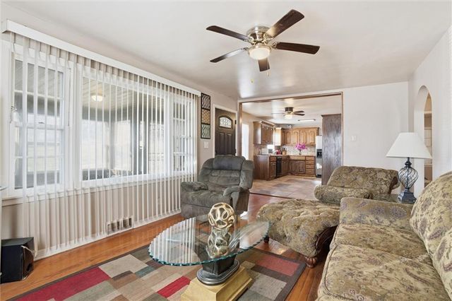 6745 Cleveland Avenue, Kansas City, MO 64132