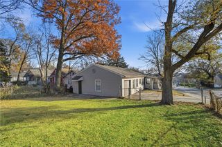 6745 Cleveland Avenue, Kansas City, MO 64132