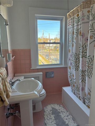 166 Lake Avenue 2nd Floor, Tuckahoe, NY 10707