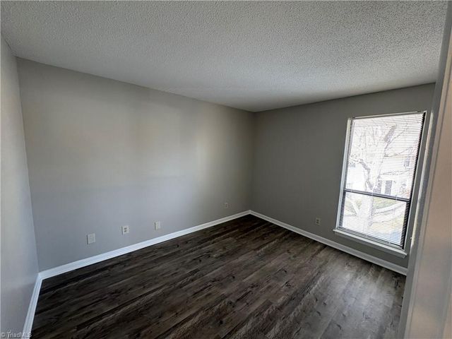 126 Turnwood Lane, Winston-salem, NC 27104