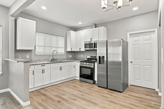 129 Jeffrey, San Antonio, TX 78201