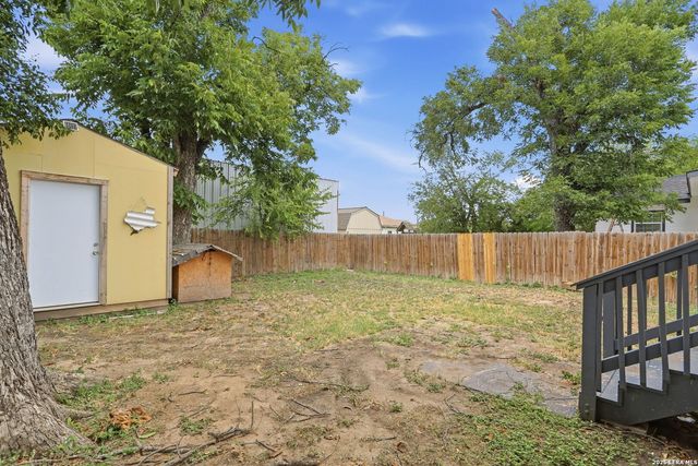 129 Jeffrey, San Antonio, TX 78201