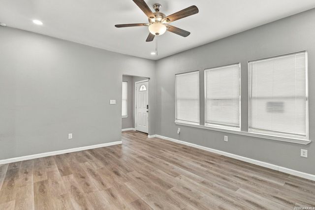 129 Jeffrey, San Antonio, TX 78201