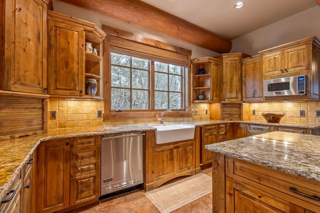 23087 Watercourse Way, Bend, OR 97701