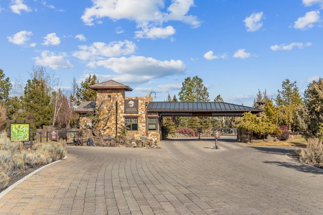 23087 Watercourse Way, Bend, OR 97701