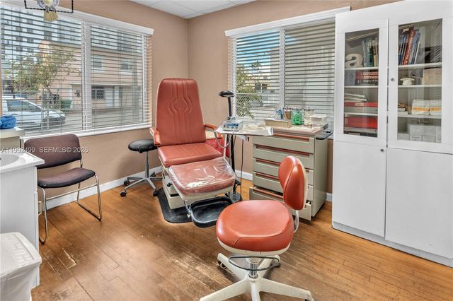 1437 SW 1st St, Miami, FL 33135