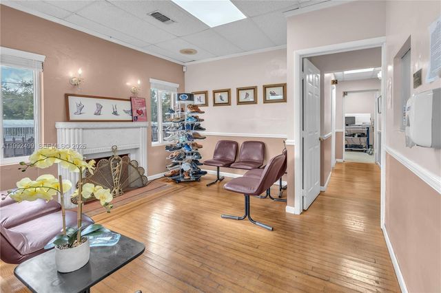 1437 SW 1st St, Miami, FL 33135