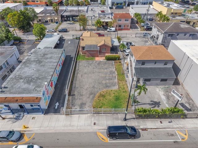 1437 SW 1st St, Miami, FL 33135