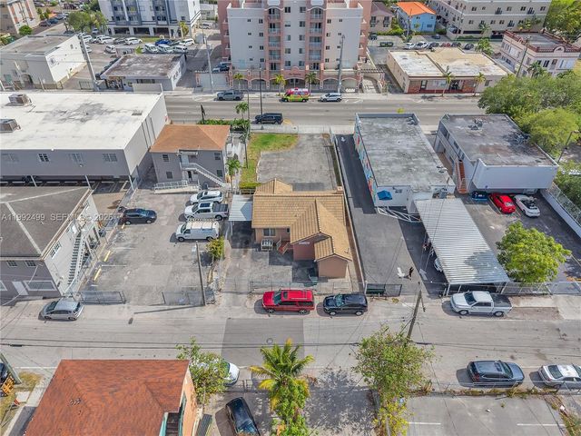 1437 SW 1st St, Miami, FL 33135