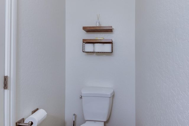 2037 N Rogers Lane, Clovis, CA 93619