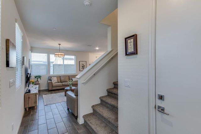 2037 N Rogers Lane, Clovis, CA 93619