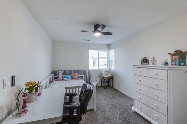 2037 N Rogers Lane, Clovis, CA 93619