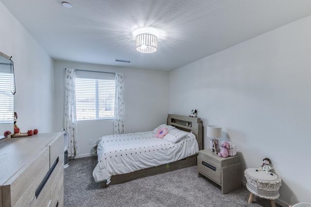 2037 N Rogers Lane, Clovis, CA 93619