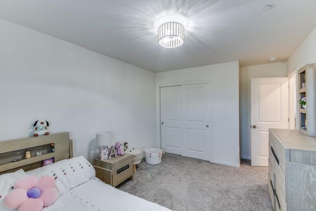 2037 N Rogers Lane, Clovis, CA 93619