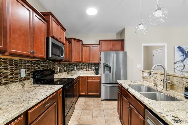 8307 Badestowe Ct, Chesterfield, VA 23832