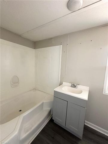 2260 Ethan Springs Road, Asheboro, NC 27205