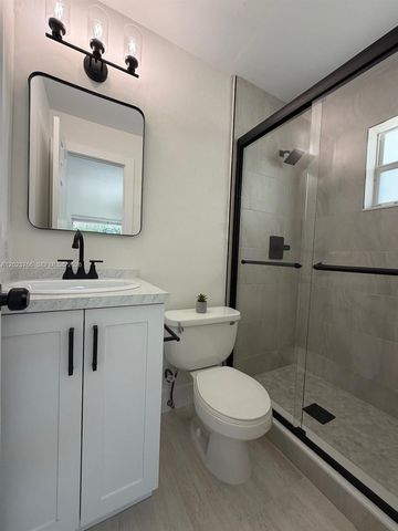 19255 NW 47th Pl, Miami Gardens, FL 33055