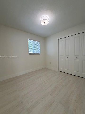 19255 NW 47th Pl, Miami Gardens, FL 33055