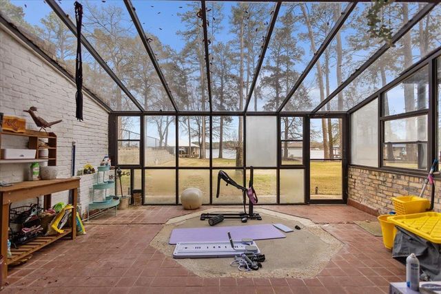 16835 Cardinal Lane, Troup, TX 75789