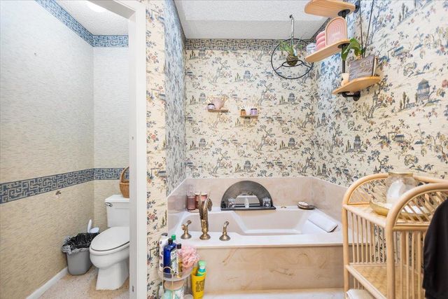 16835 Cardinal Lane, Troup, TX 75789