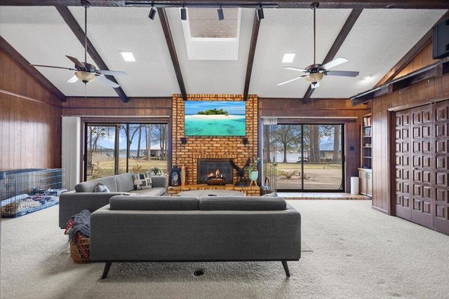 16835 Cardinal Lane, Troup, TX 75789