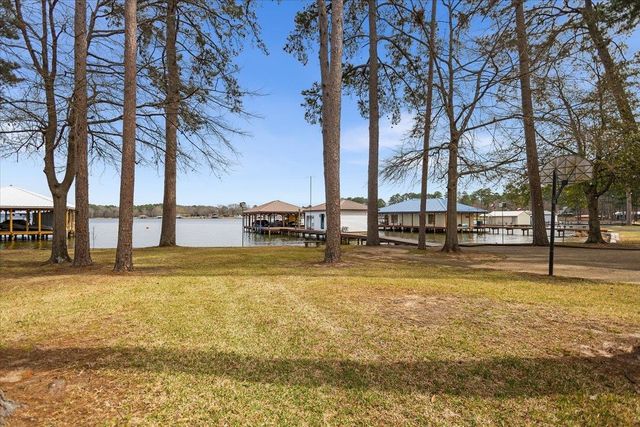 16835 Cardinal Lane, Troup, TX 75789