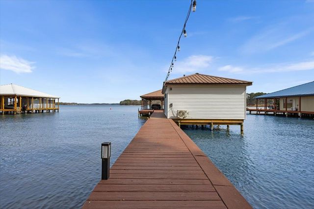 16835 Cardinal Lane, Troup, TX 75789