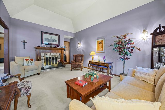 477 Maplewoods Lane, Webster, NY 14580