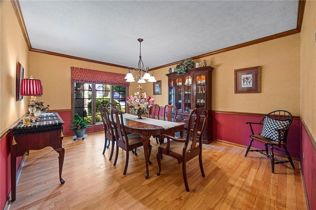 477 Maplewoods Lane, Webster, NY 14580