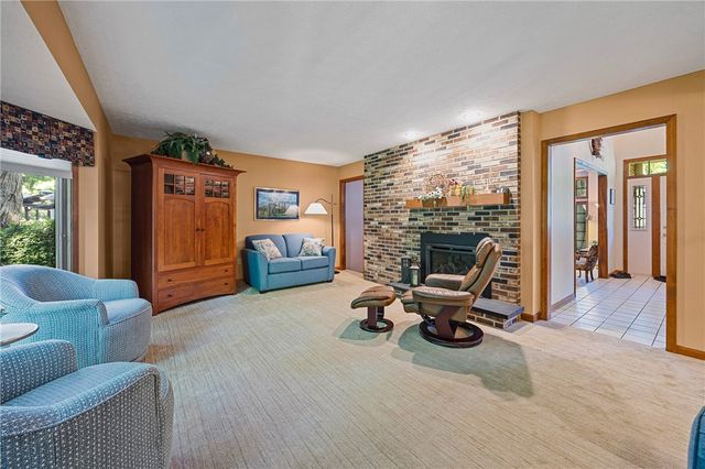 477 Maplewoods Lane, Webster, NY 14580