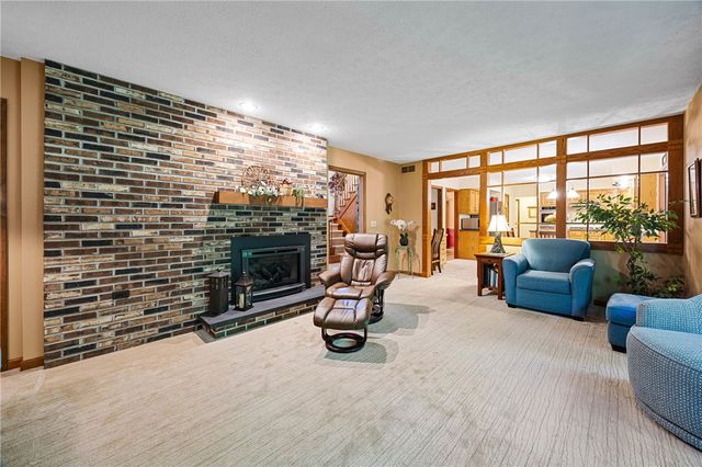 477 Maplewoods Lane, Webster, NY 14580