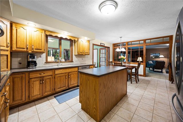 477 Maplewoods Lane, Webster, NY 14580
