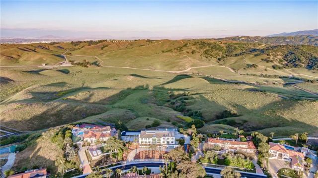 23980 Falcons View, Diamond Bar, CA 91765