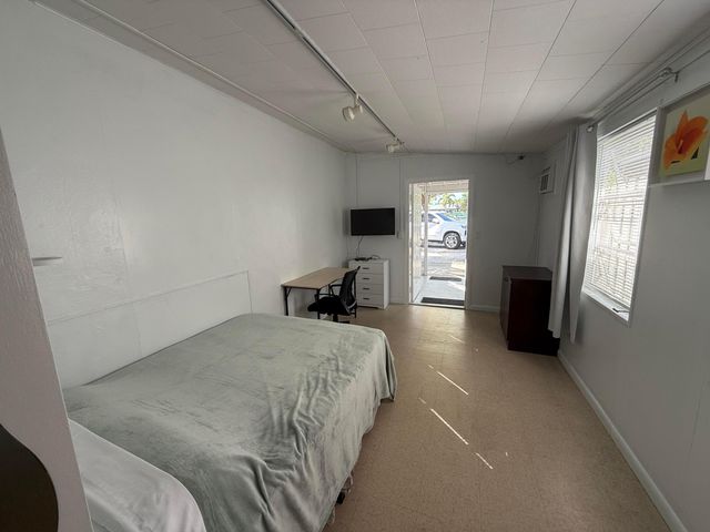 605 E Coast Avenue 2, Lantana, FL 33462