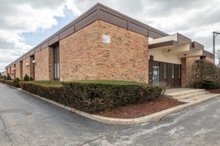 110 S Des Plaines River Road, Des Plaines, IL 60016
